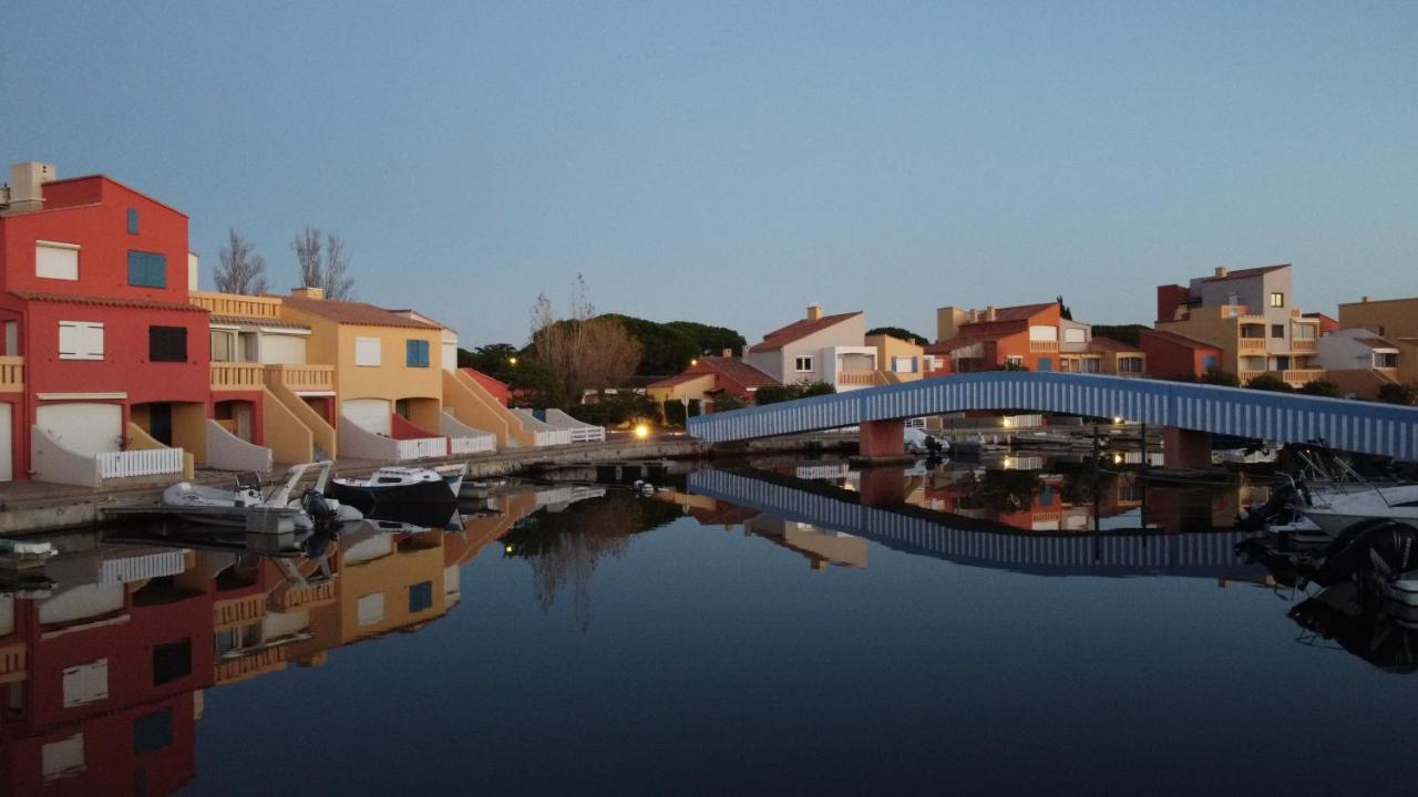 Marina Les Pieds Dans L Eau Le Barcarès Exterior foto