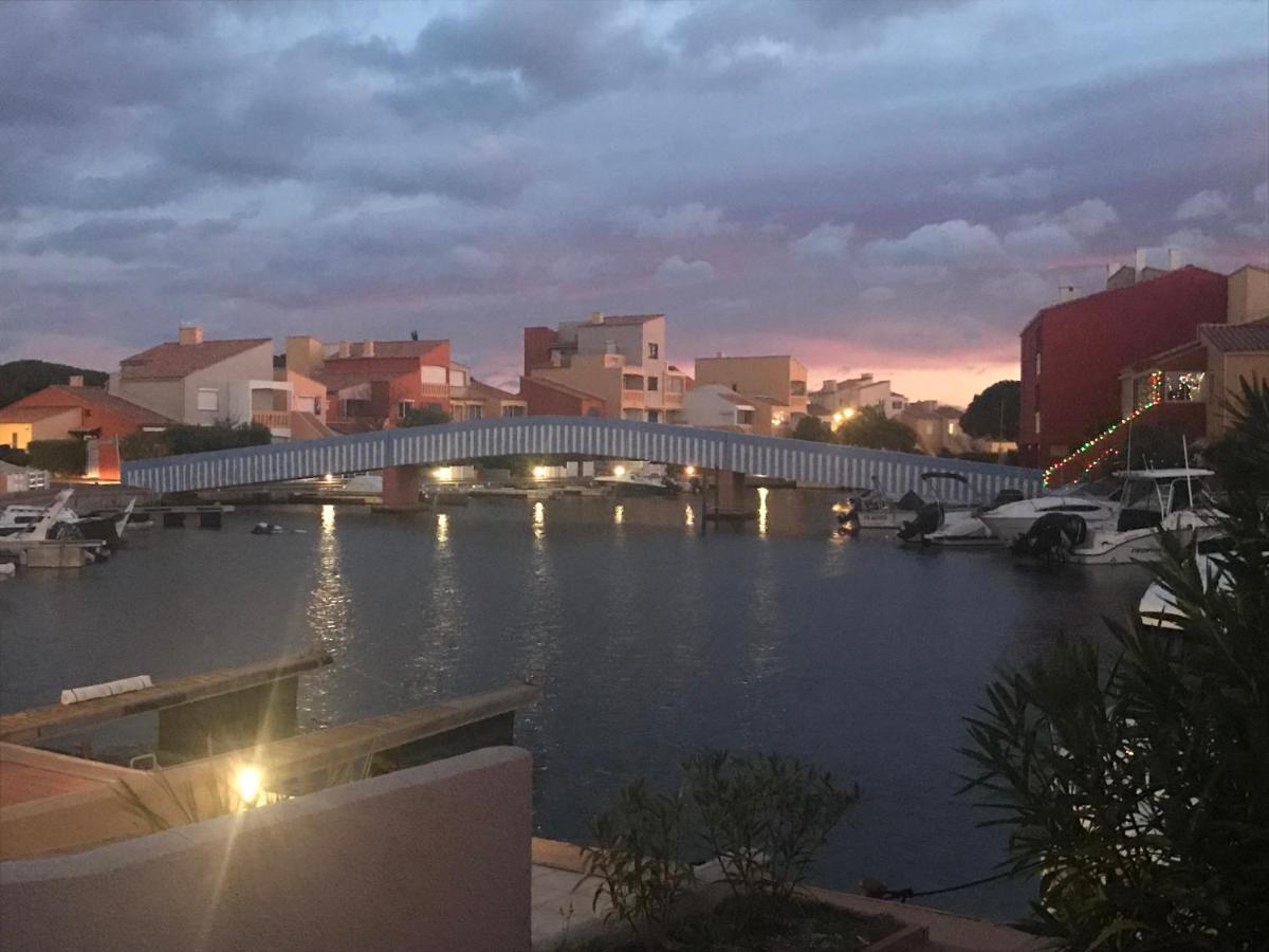 Marina Les Pieds Dans L Eau Le Barcarès Exterior foto
