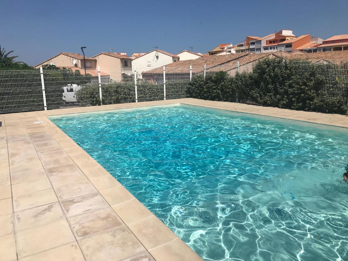 Marina Les Pieds Dans L Eau Le Barcarès Exterior foto